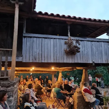 La Figal De Xugabolos, Salas Hotel 2*