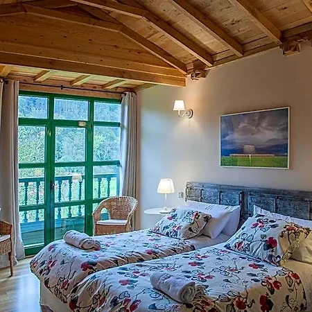 La Figal De Xugabolos, Hotel Salas (Asturias)