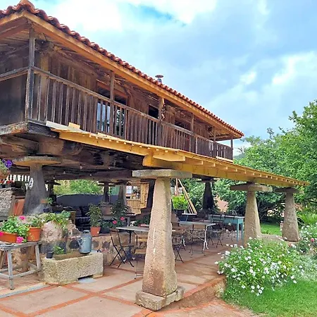 La Figal De Xugabolos, Hotel Salas (Asturias)