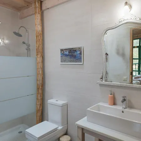 La Figal De Xugabolos, Hotell
